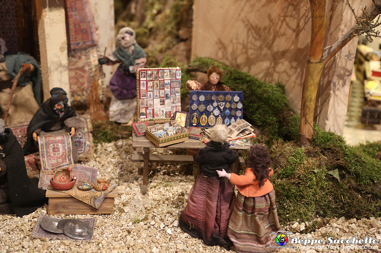 VBS_7465 - Abbazia di Vezzolano - Presepe artistico di Anna Rosa Nicola.jpg
